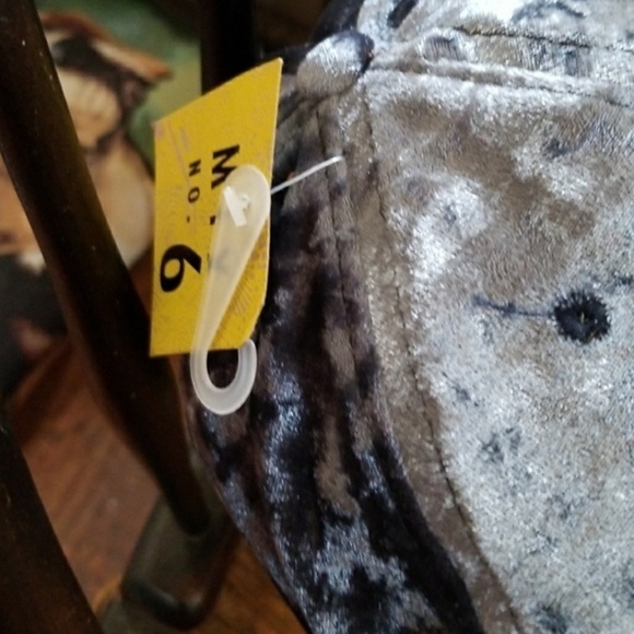 Velvet snapback cap NWT - Picture 4 of 6